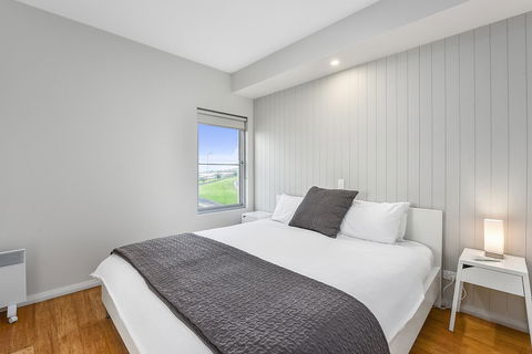 Aloha Waterfront Properties - Accommodation Search 13