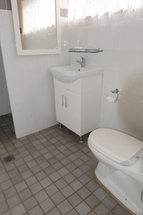 Ardeanal Motel - Accommodation Search 9