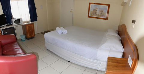 Ardeanal Motel - Accommodation Search 8