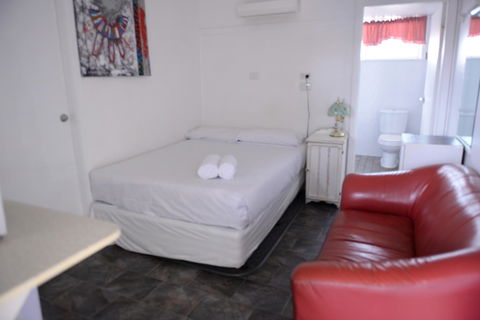 Ardeanal Motel - Accommodation Search 24