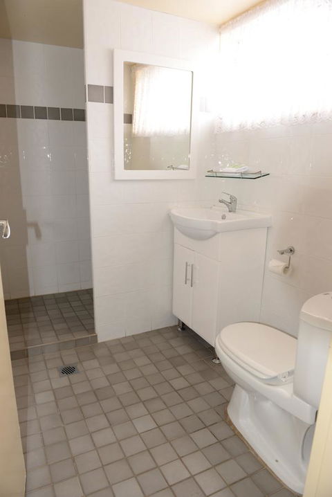 Ardeanal Motel - Accommodation Search 10