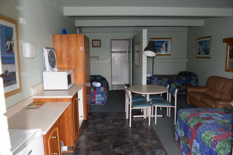 Ardeanal Motel - Accommodation Search 41