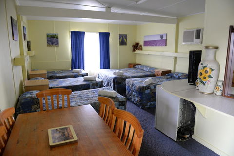Ardeanal Motel - Accommodation Search 44