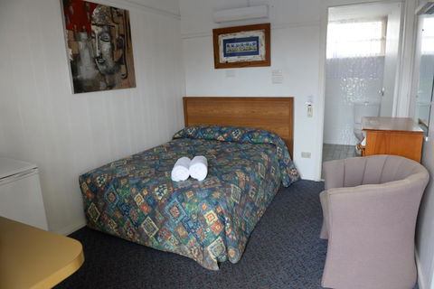 Ardeanal Motel - Accommodation Search 23