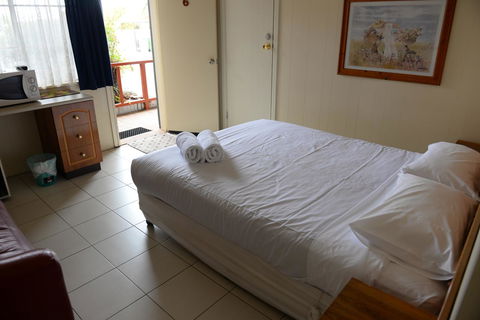 Ardeanal Motel - Accommodation Search 17
