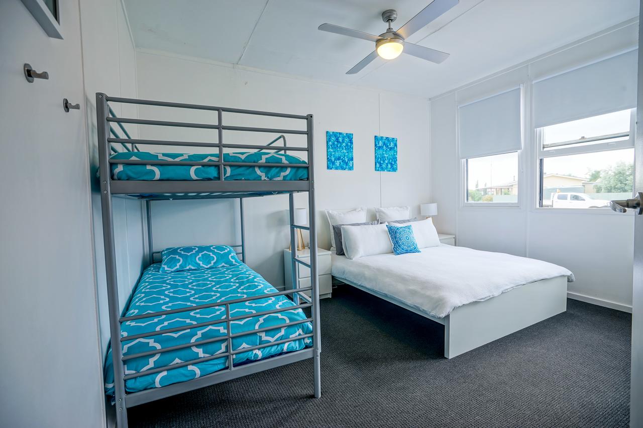 Cross Roads SA Accommodation Search