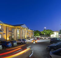 Adelaide Inn - Accommodation Search
