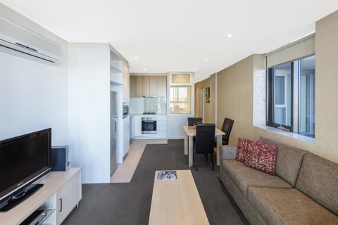 IStay Precinct Adelaide - Accommodation Search 24