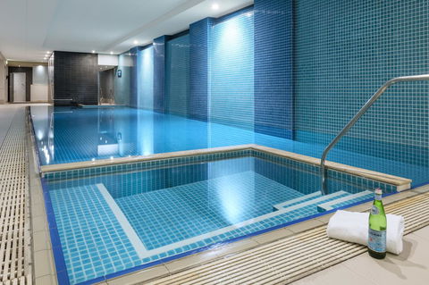 Oaks Glenelg Plaza Pier Suites - Accommodation Search 10