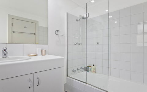 Glenelg Oasis Studios - Accommodation Search 11