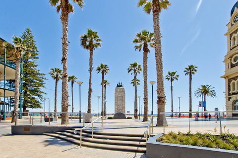 Glenelg Oasis Studios - Accommodation Search 5
