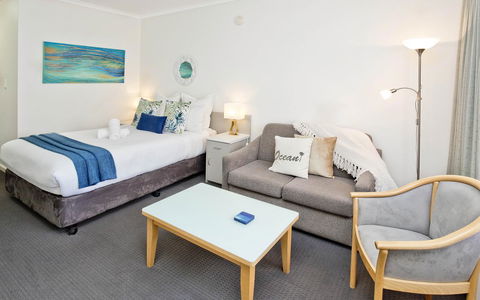 Glenelg Oasis Studios - Accommodation Search 8