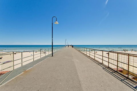 Glenelg Oasis Studios - Accommodation Search 15