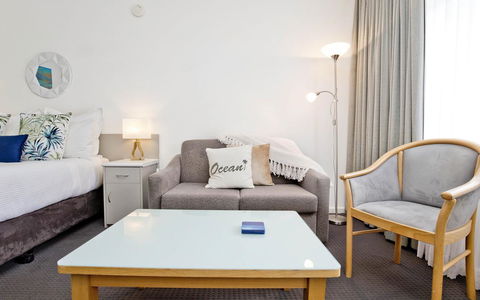 Glenelg Oasis Studios - Accommodation Search 9