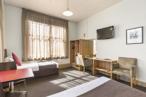Adelaide Paringa - Accommodation Search 8