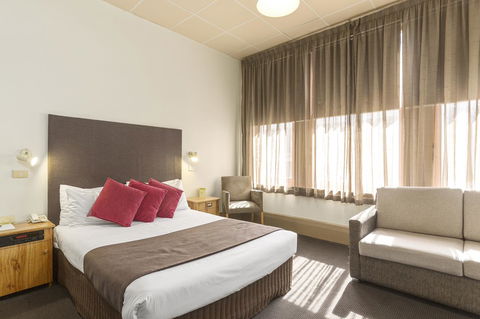 Adelaide Paringa - Accommodation Search 2