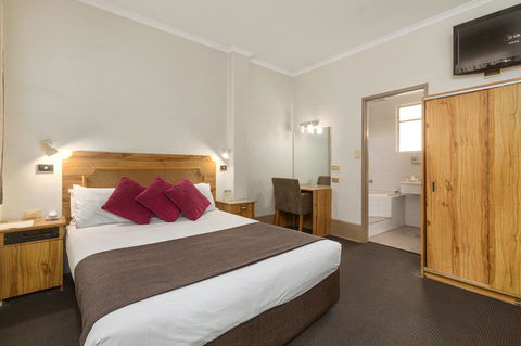 Adelaide Paringa - Accommodation Search 9