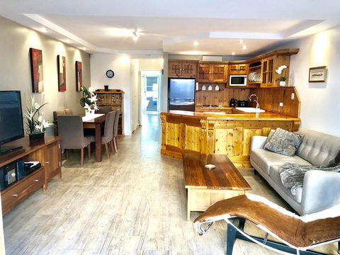 Superb Townhouse In North Adelaide - Accommodation Search 0
