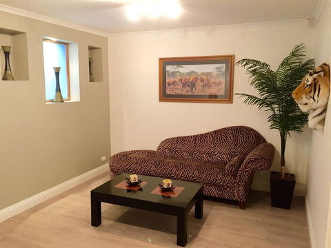 Superb Townhouse In North Adelaide - Accommodation Search 18