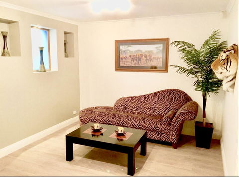 Superb Townhouse In North Adelaide - Accommodation Search 8