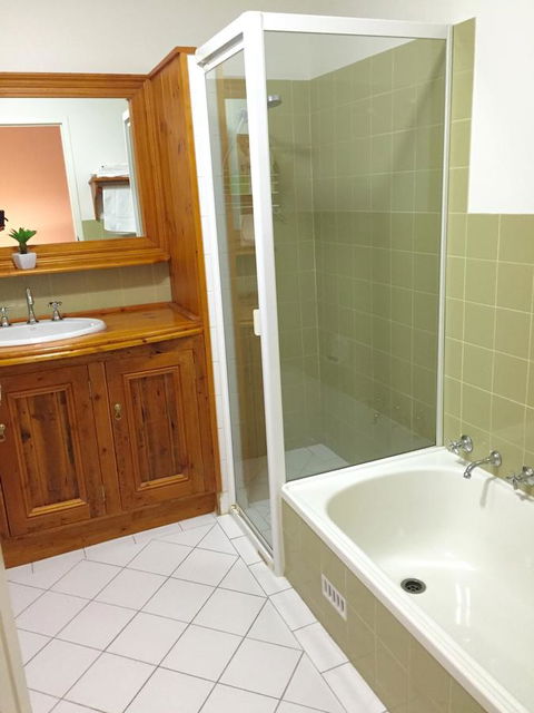 Superb Townhouse In North Adelaide - Accommodation Search 22