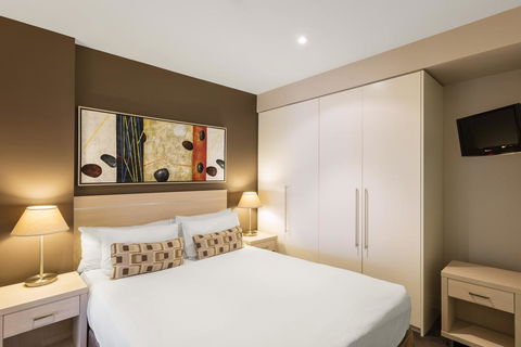 Glenelg Seaside Apartment - Accommodation Search 7
