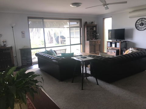 Hydeaway Bay - Own Private Bay + Kayaks - Accommodation Search 7