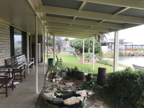 Hydeaway Bay - Own Private Bay + Kayaks - Accommodation Search 23