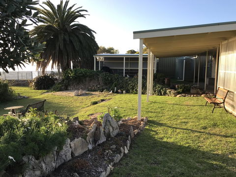 Hydeaway Bay - Own Private Bay + Kayaks - Accommodation Search 22