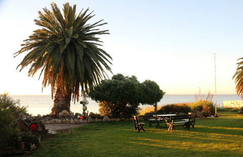 Hydeaway Bay - Own Private Bay + Kayaks - Accommodation Search 16