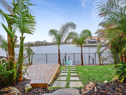 Lakeside - Encounter Bay - Accommodation Search 3