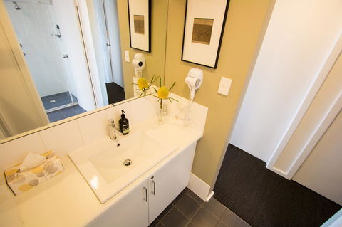 Coorong Waterfront Retreat - Accommodation Search 12
