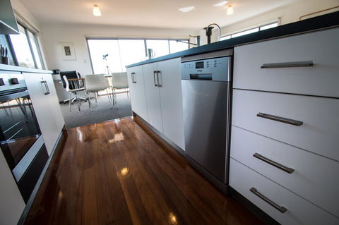 Coorong Waterfront Retreat - Accommodation Search 10