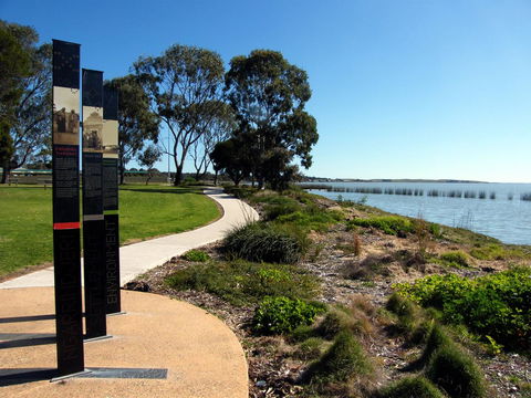 Coorong Waterfront Retreat - Accommodation Search 31