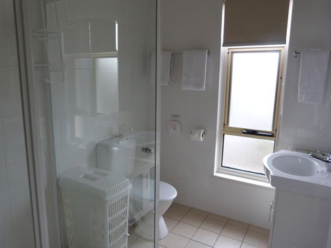 Glenelg Holiday Apartments - Corfu - Accommodation Search 14
