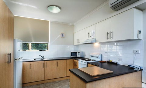 Glenelg Holiday Apartments - Corfu - Accommodation Search 4