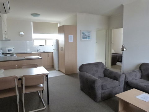 Glenelg Holiday Apartments - Corfu - Accommodation Search 9