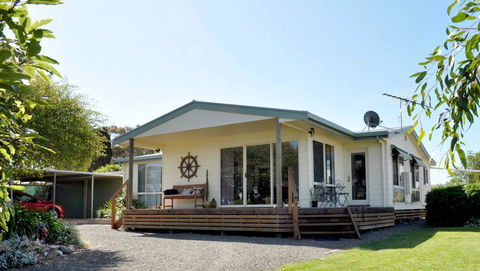 Admirals Inn - Accommodation Search 4