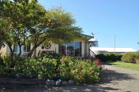 Admirals Inn - Accommodation Search 29