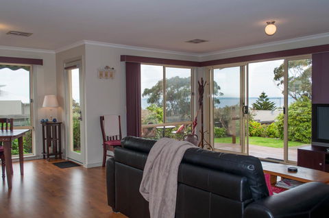Admirals Inn - Accommodation Search 23