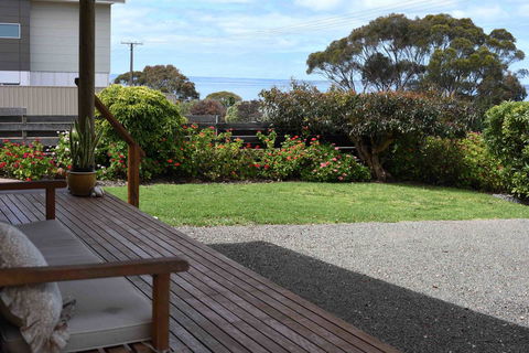 Admirals Inn - Accommodation Search 24