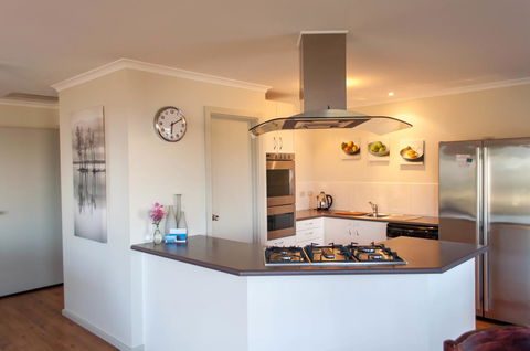 Admirals Inn - Accommodation Search 28