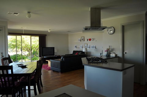Admirals Inn - Accommodation Search 9