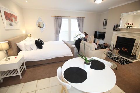 Wine And Roses Bed And Breakfast - Accommodation Search 10
