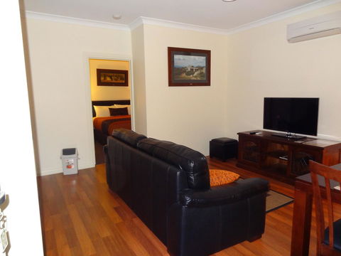 Hahndorf Oak Tree Cottages - Accommodation Search 10