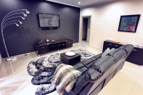 Casavino Luxury Villa - Accommodation Search 0