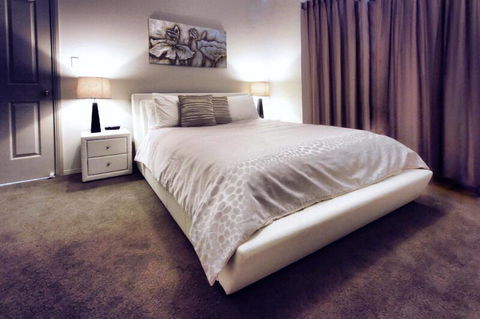 Casavino Luxury Villa - Accommodation Search 5