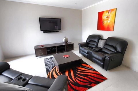 Casavino Luxury Villa - Accommodation Search 24