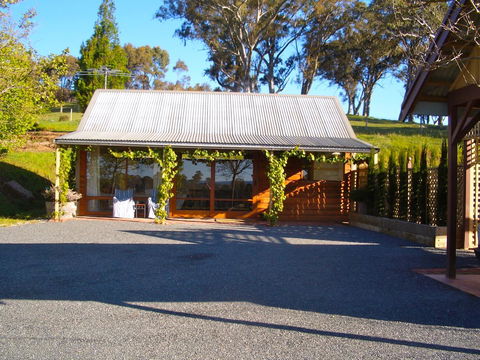STUDIO ECHUNGA Adelaide Hills - Accommodation Search 16