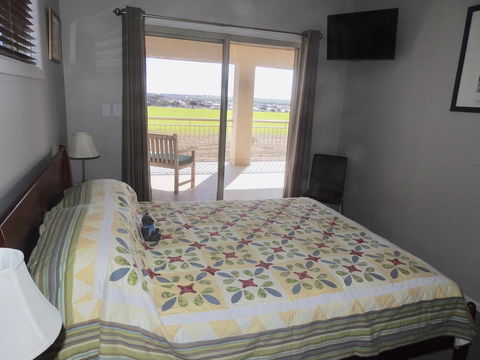 Rezare House Bed & Breakfast - Accommodation Search 13